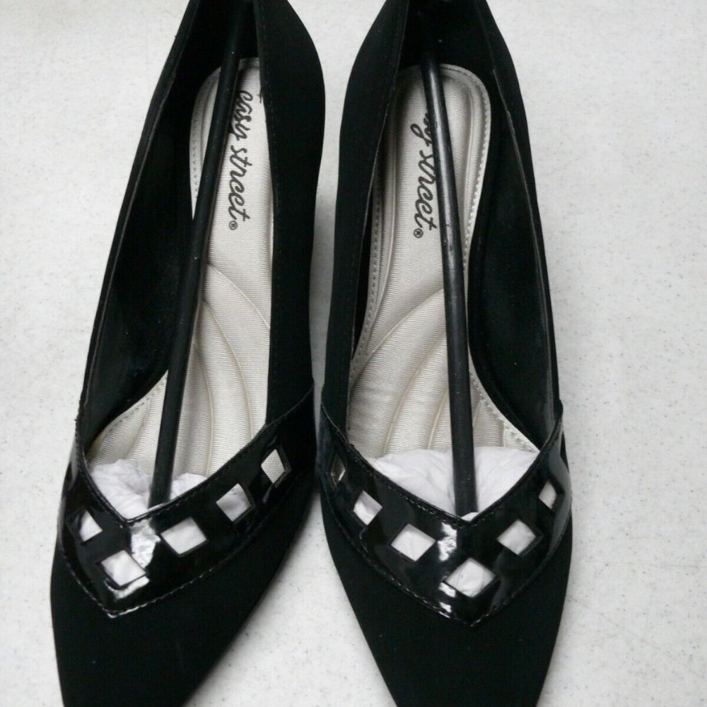 Women's Easy Street Valiant Evening Pump Size 8M NIB